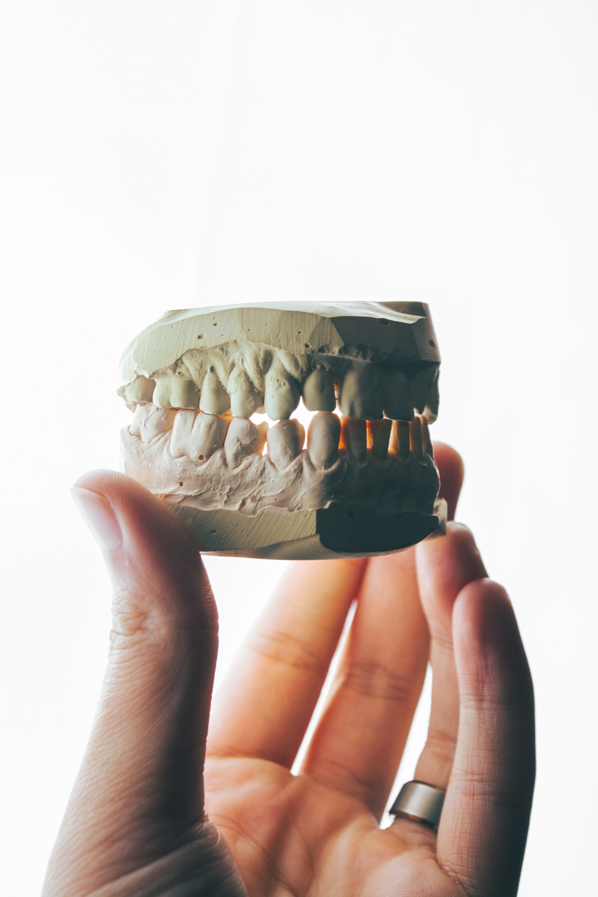 Τα στραβά δόντια υπήρχαν από την εποχή του Νεάντερταλ.